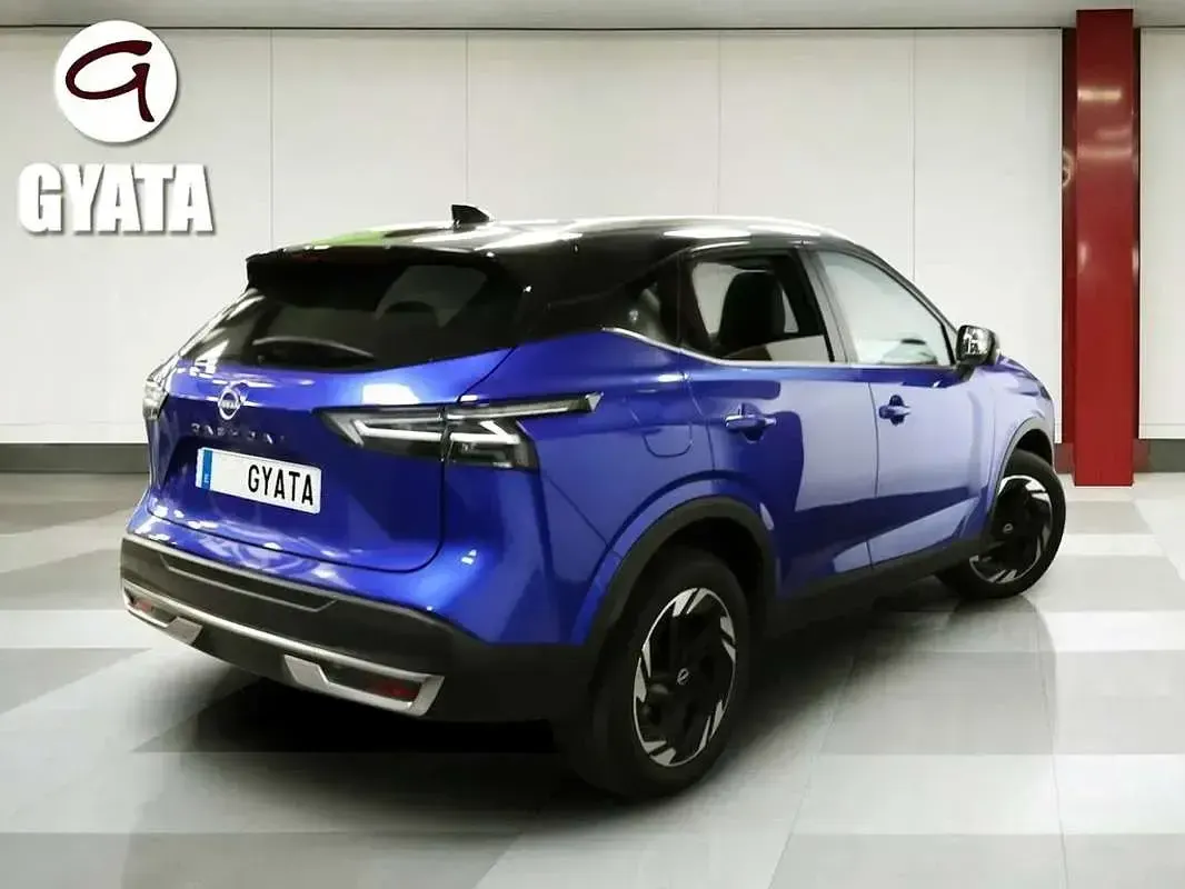 Begagnad Nissan Qashqai N-Connecta 158 HK (116 kW) 2024 Blå SUV