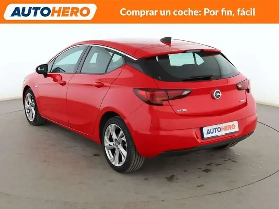 Usado Opel Astra Dynamic 125 CV (91 kW) 2016 Rojo Berlina