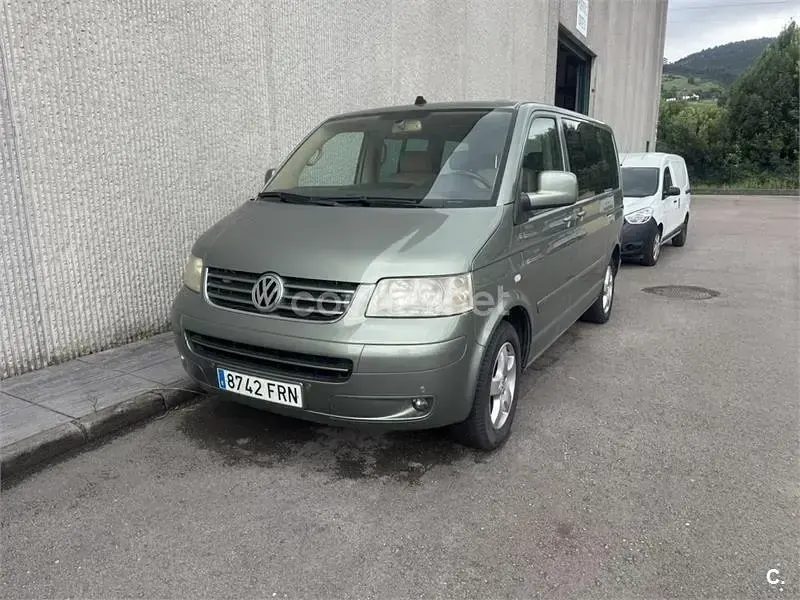 Usado VW Multivan Highline 235 CV (172 kW) 2007 Verde Monovolumen