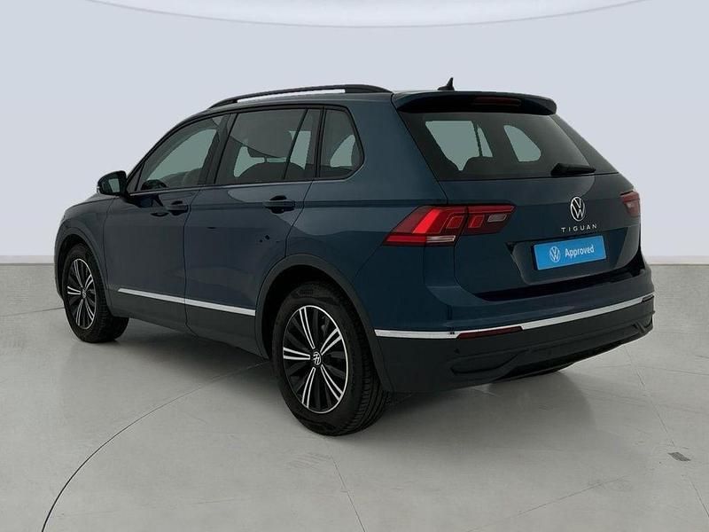 Usado VW Tiguan Life 150 CV (110 kW) 2024 Azul SUV