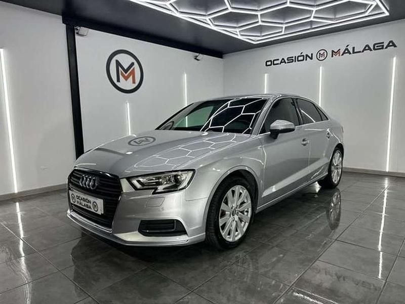 Usado Audi A3 S-Line 116 CV (85 kW) 2017 Plateado Berlina