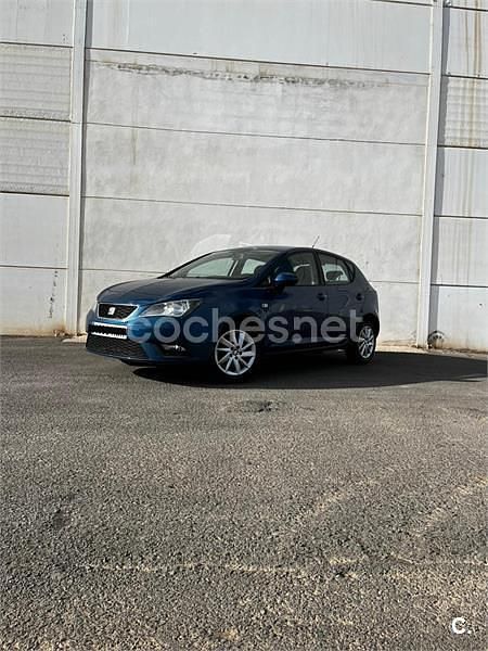 Usado Seat Ibiza I-Tech 85 CV (62 kW) 2014 Azul Berlina
