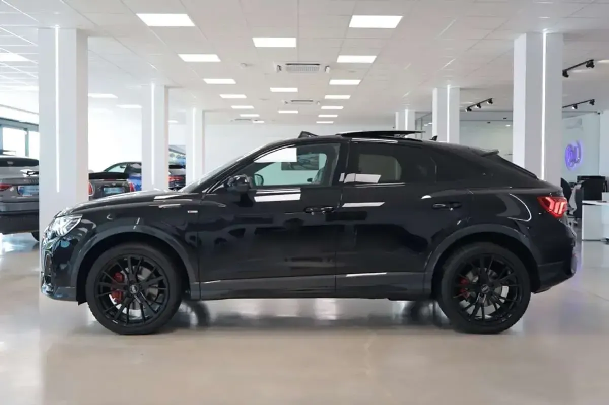 Usado Audi Q3 S-Line 245 CV (180 kW) 2022 Negro SUV
