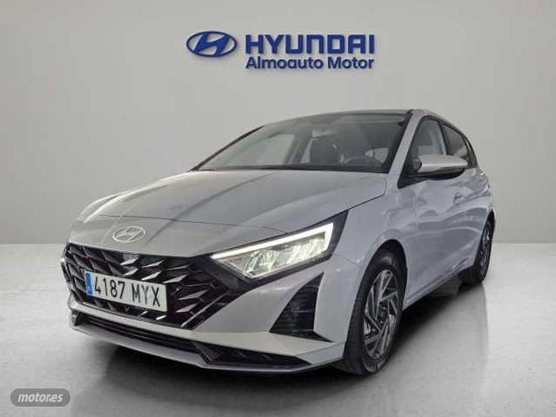 Lumen gray Nuevo 2025 Hyundai i20 Berlina | 20.500 € (Precio justo) - Imagen 1/4