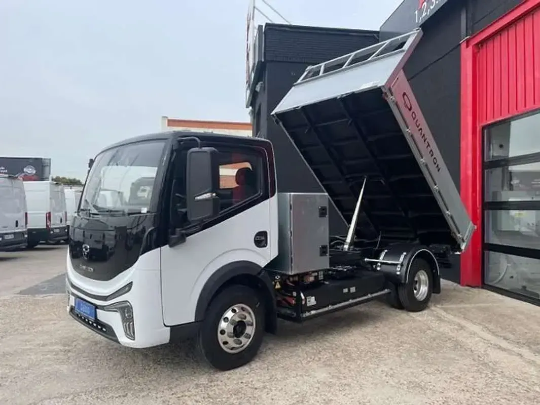 Usado DongFeng Box 2024 Blanco Utilitario