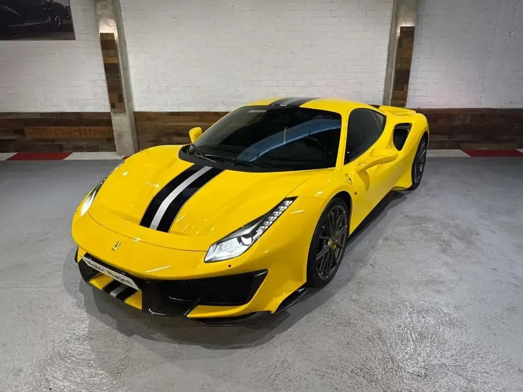 Usado Ferrari 488 721 CV (530 kW) 2020 Amarillo Coupe