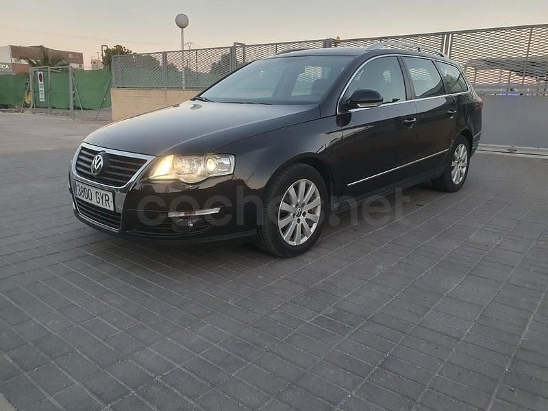 Usado VW Passat Advance 110 CV (80 kW) 2010 Negro Familiar