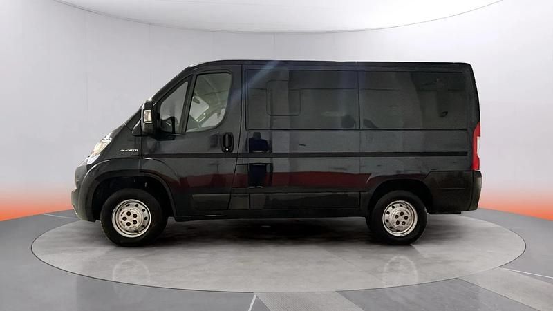 Usado Fiat Ducato 110 CV (80 kW) 2018 Azul Van