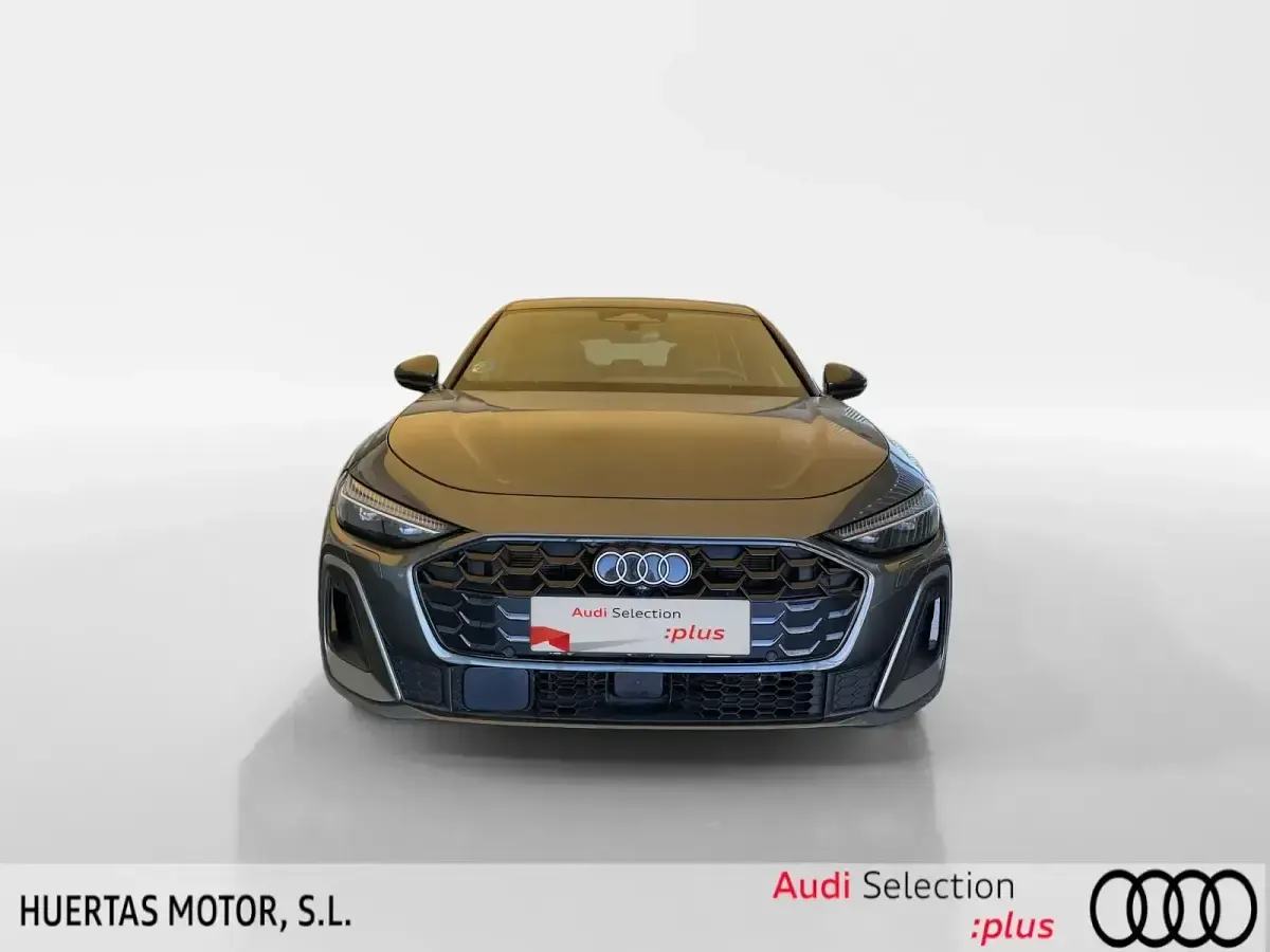 Używany Audi A5 Ambiente 204 KM (150 kW) 2024 Szary Sedan/Limuzyna