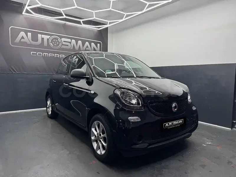 Usado Smart ForFour 71 CV (52 kW) 2019 Negro Utilitario