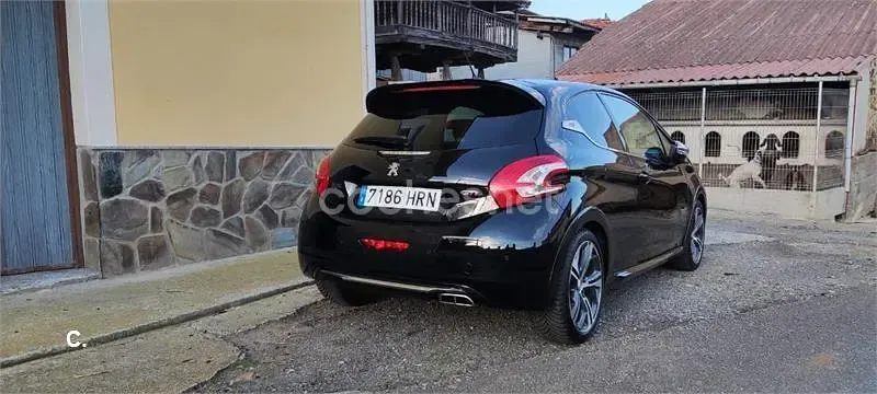 Usado Peugeot 208 GTi 200 CV (147 kW) 2013 Negro Utilitario