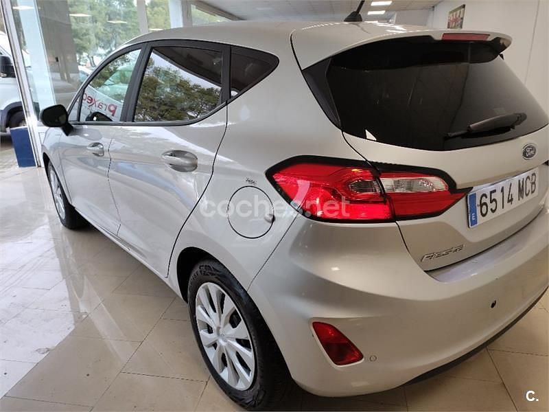 Usado Ford Fiesta Trend 75 CV (55 kW) 2022 Gris / plata Utilitario