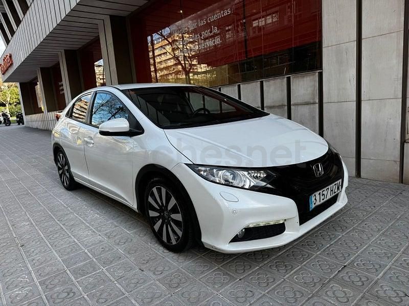 Usado Honda Civic Lifestyle 120 CV (88 kW) 2014 Blanco Berlina