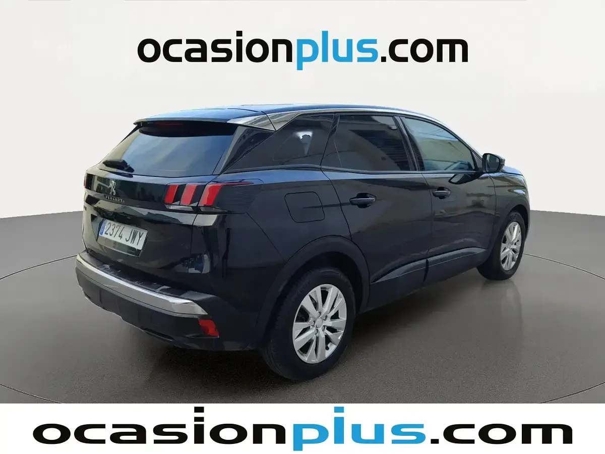 Usado Peugeot 3008 Active 120 CV (88 kW) 2017 Negro SUV