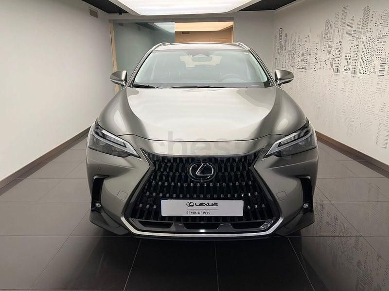 Usado Lexus NX350h Business Edition 242 CV (177 kW) 2023 Gris / plata SUV