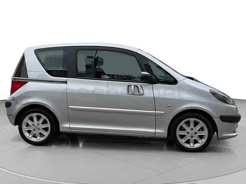 Usado Peugeot 1007 110 CV (80 kW) 2006 Gris / plata Monovolumen