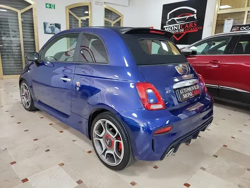 Usado Abarth 500C 165 CV (121 kW) 2021 Azul Descapotable