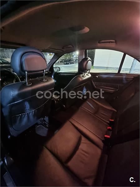 Usado Mercedes E200 75 CV (55 kW) 1993 Negro Familiar