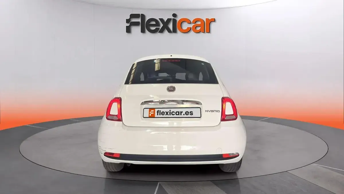 Usado Fiat 500 71 CV (52 kW) 2023 Blanco Descapotable