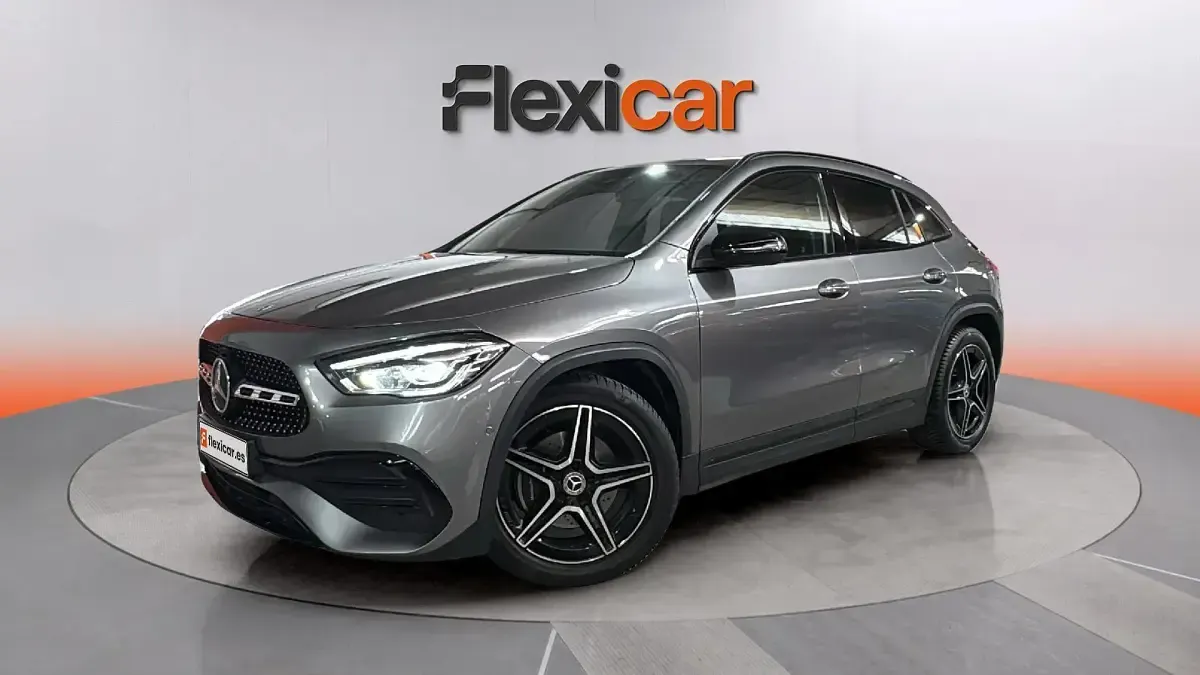 Usado Mercedes GLA200 163 CV (119 kW) 2022 Gris SUV