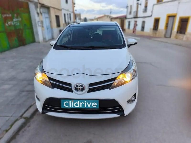 Usado Toyota Verso Advance 124 CV (91 kW) 2013 Blanco Monovolumen