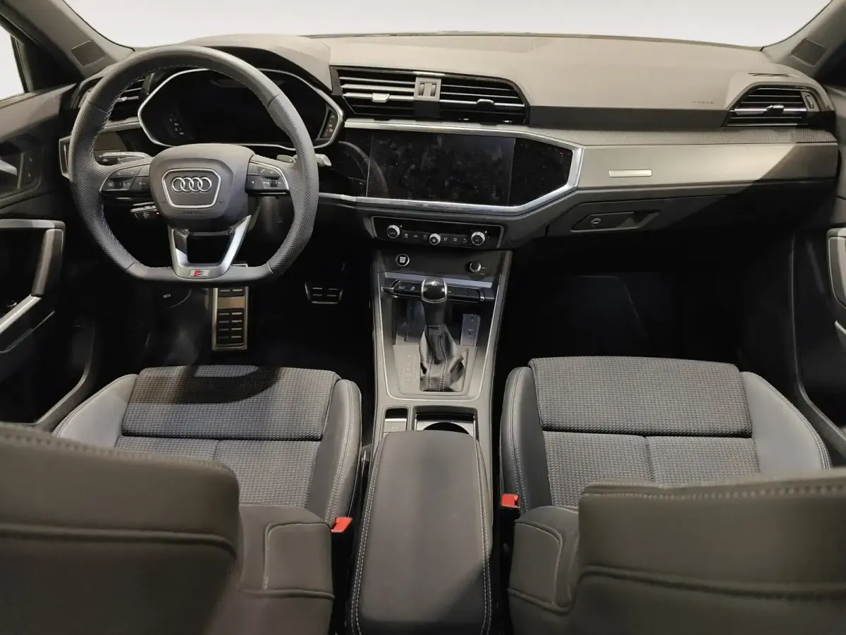 Usado Audi Q3 Sportback 150 CV (110 kW) 2026 Azul SUV