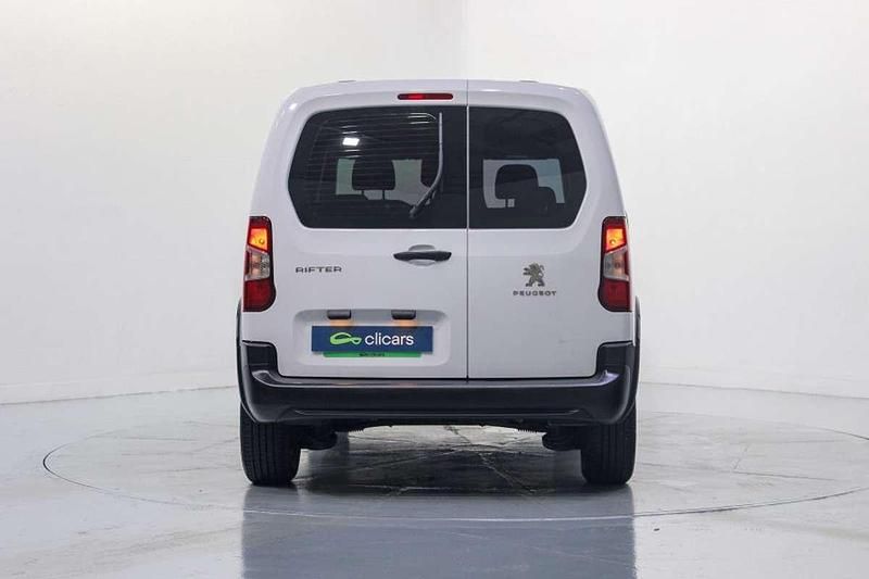 Usado Peugeot Rifter Active 102 CV (75 kW) 2022 Blanco Monovolumen