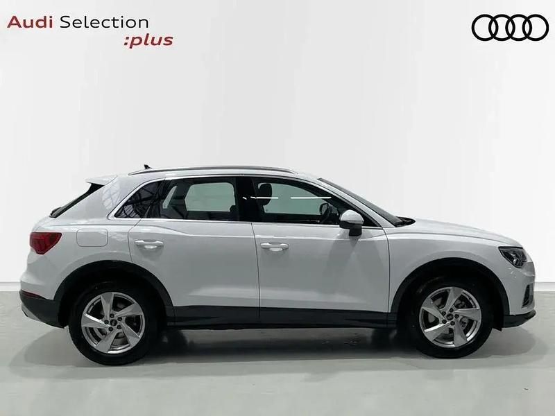 Begagnad Audi Q3 Advanced Plus 150 HK (110 kW) 2023 Vit SUV