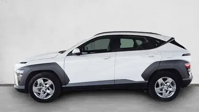 Usado Hyundai Kona 120 CV (88 kW) 2024 Blanco SUV