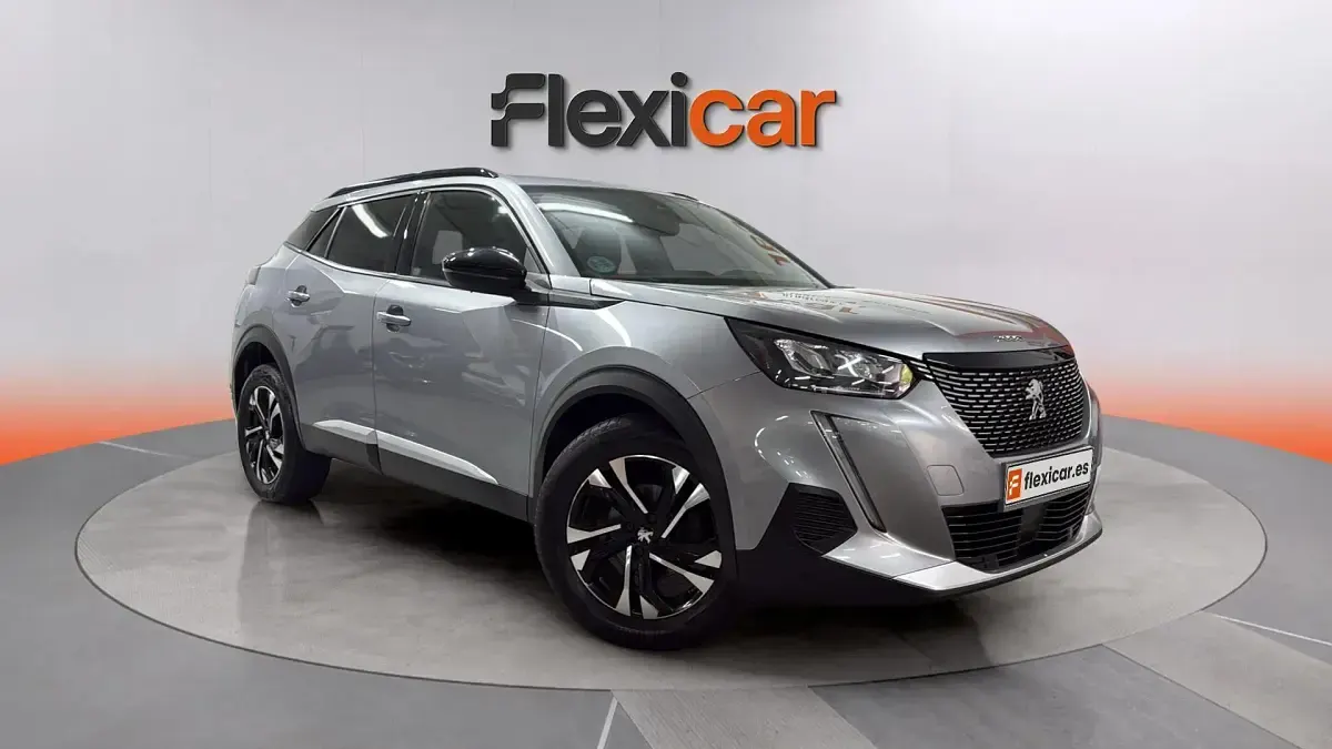 Käytetty Peugeot 2008 Allure 130 HP (95 kW) 2023 Katumaasturi