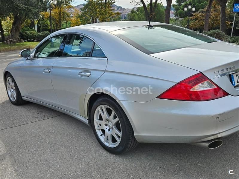 Usado Mercedes CLS350 272 CV (200 kW) 2006 Gris / plata Berlina