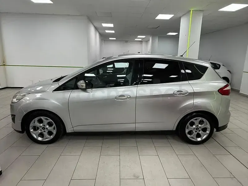Usado Ford C-MAX Trend 115 CV (84 kW) 2011 Gris / plata Monovolumen