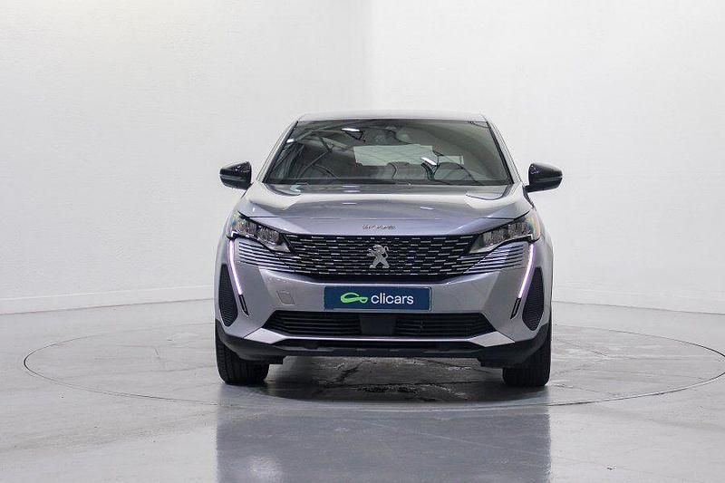 Usado Peugeot 3008 Allure 180 CV (132 kW) 2024 Gris / plata SUV