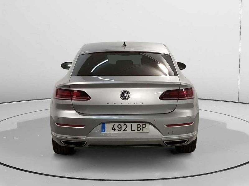 Usado VW Arteon Elegance 190 CV (139 kW) 2019 Gris Berlina