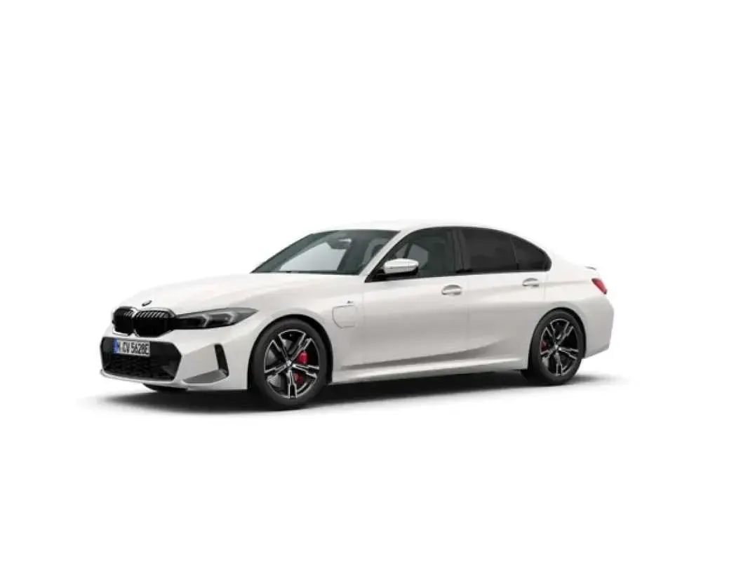 Usado BMW 330e Comfort Edition 292 CV (214 kW) 2025 Blanco Berlina