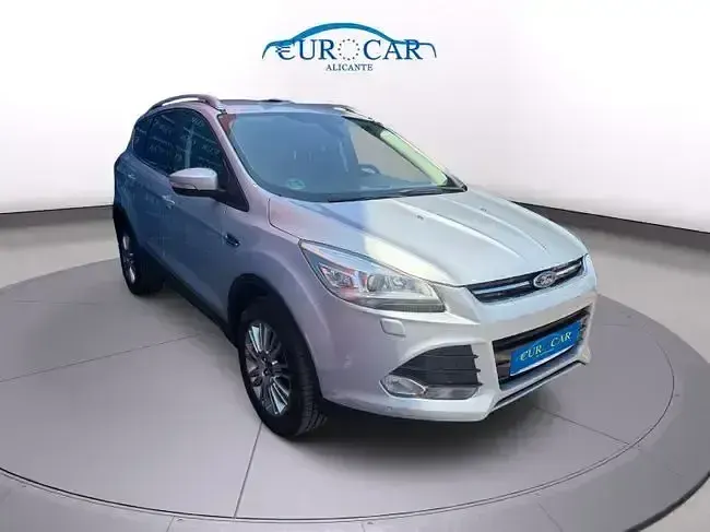 Usado Ford Kuga Titanium 182 CV (133 kW) 2014 Gris SUV