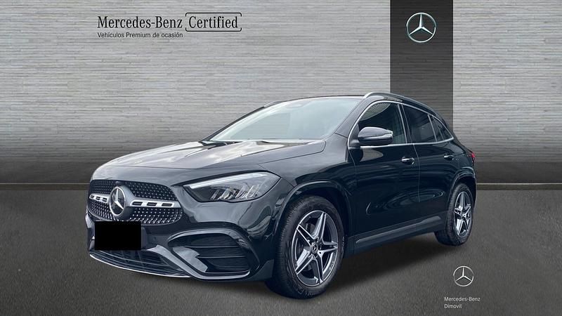 Usado Mercedes GLA200 AMG line 150 CV (110 kW) 2024 Negro cosmos SUV