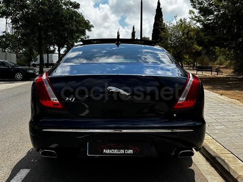 Usado Jaguar XJ Luxury 275 CV (202 kW) 2015 Azul Berlina
