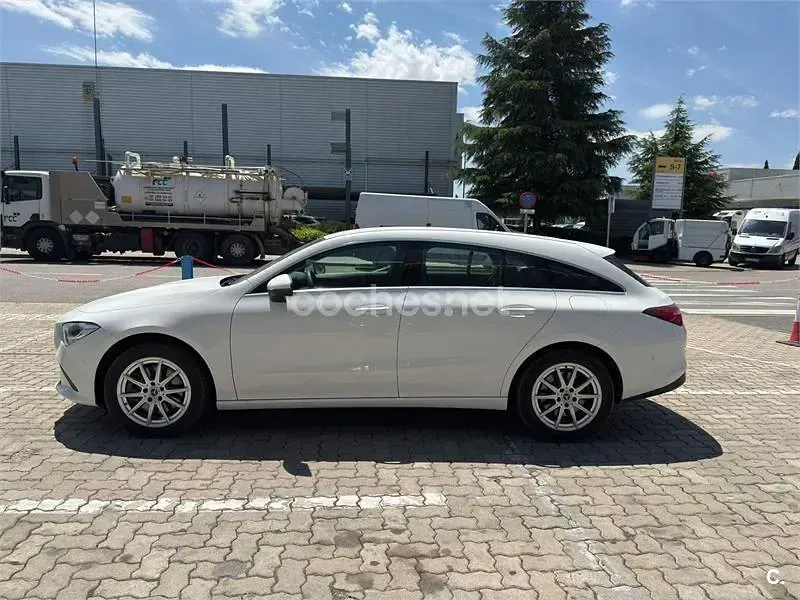 Usado Mercedes CLA250e Shooting Brake 218 CV (160 kW) 2022 Blanco Familiar