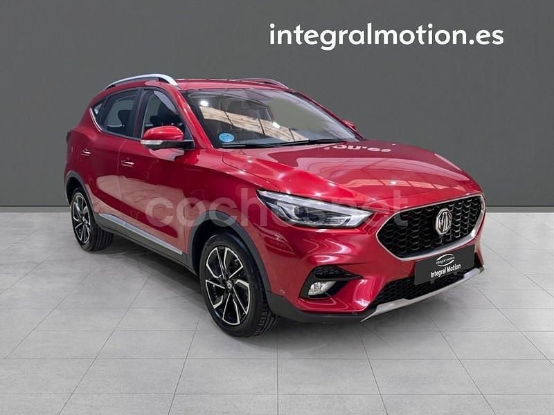 Usado MG ZS Luxury 106 CV (77 kW) 2024 Rojo Berlina