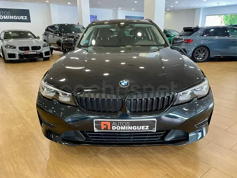 Usado BMW 318 150 CV (110 kW) 2022 Negro Familiar