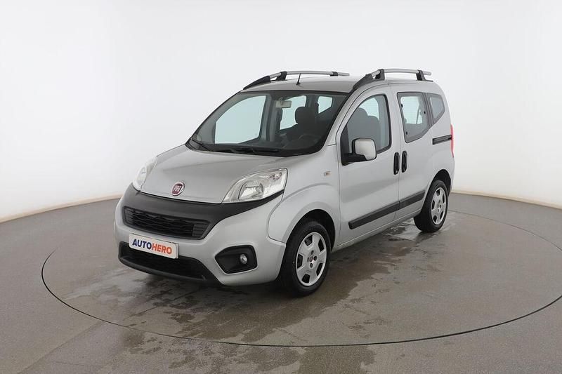 Usado Fiat Qubo Lounge 95 CV (69 kW) 2017 Plata Monovolumen