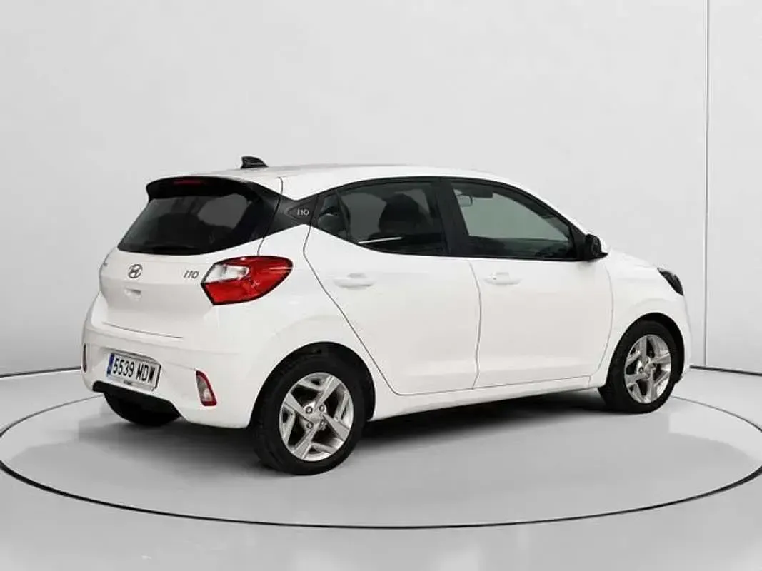 Usado Hyundai i10 67 CV (49 kW) 2023 Blanco Utilitario