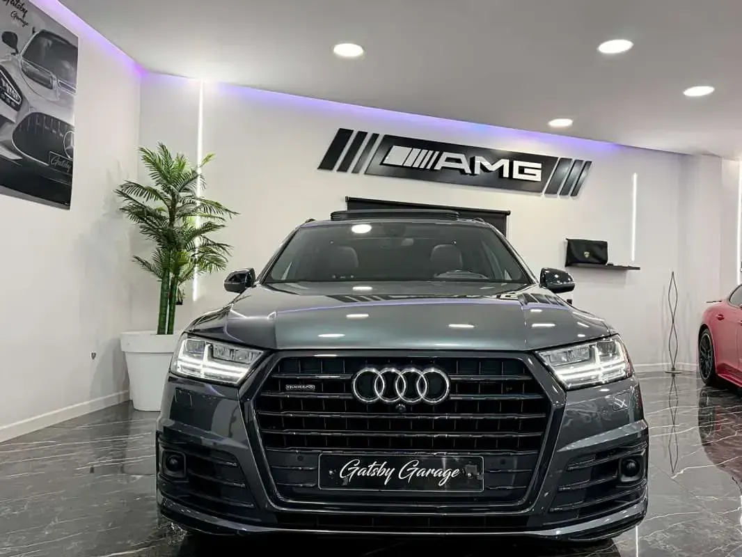 Usado Audi Q7 Ambiente 272 CV (200 kW) 2018 Gris SUV