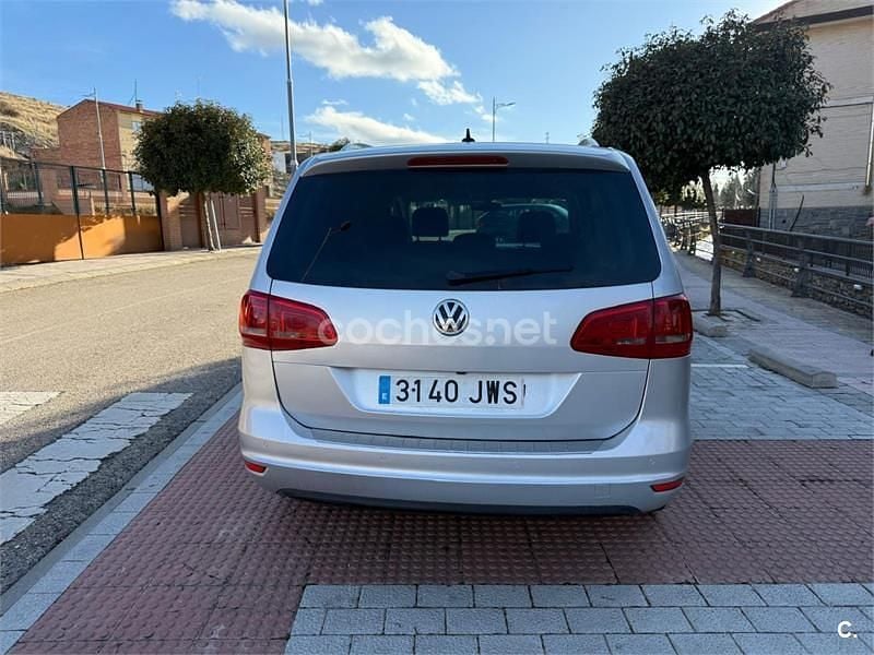 Usado VW Sharan Advance 170 CV (125 kW) 2013 Gris / plata Monovolumen