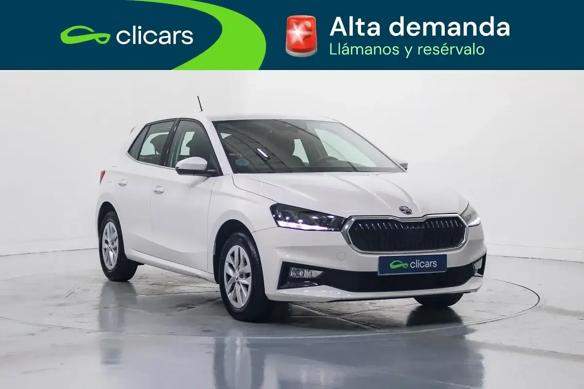 Usado Skoda Fabia Ambition 95 CV (69 kW) 2023 Blanco Utilitario