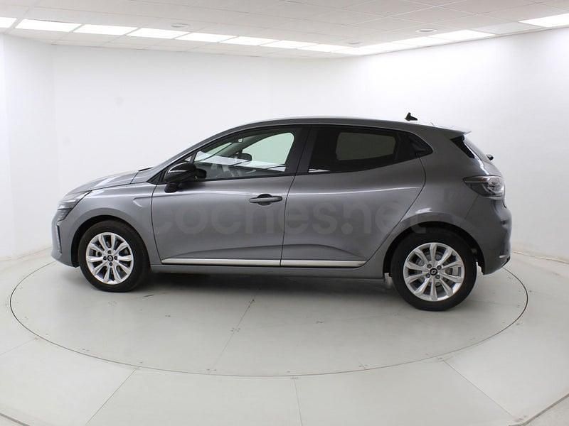 Usado Renault Clio V Evolution 100 CV (73 kW) 2025 Gris / plata Berlina