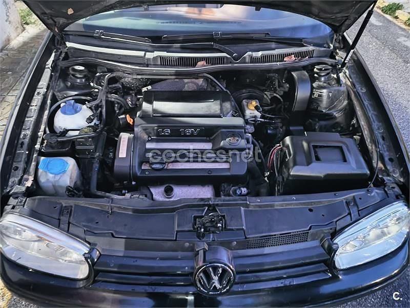 Usado VW Golf IV Highline 100 CV (73 kW) 2001 Negro Familiar