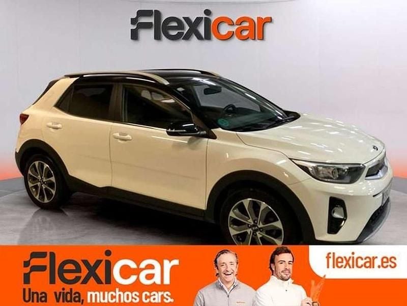 Usado Kia Stonic 120 CV (88 kW) 2018 Blanco SUV