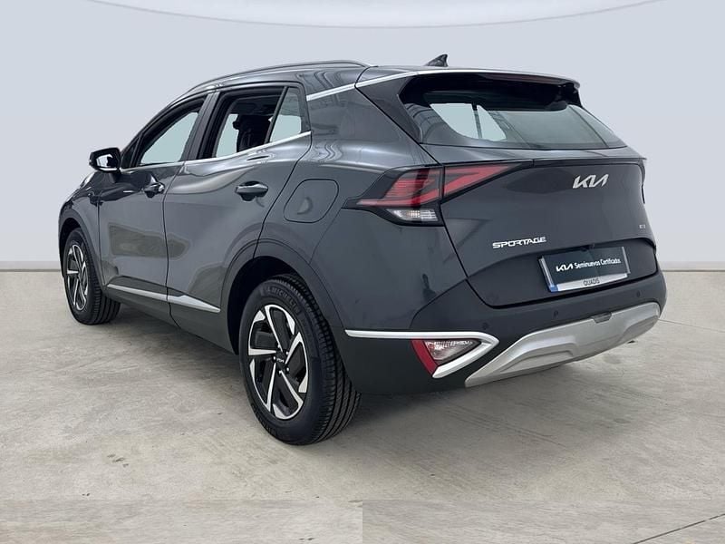 Usado Kia Sportage 230 CV (169 kW) 2024 Gris SUV